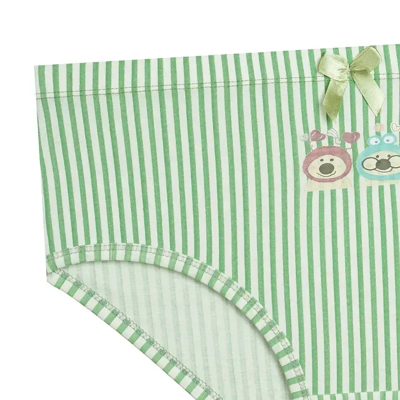 شورت زنانه اسلیپ نخی راه راه و دو خرس ساحل سایز 2XL