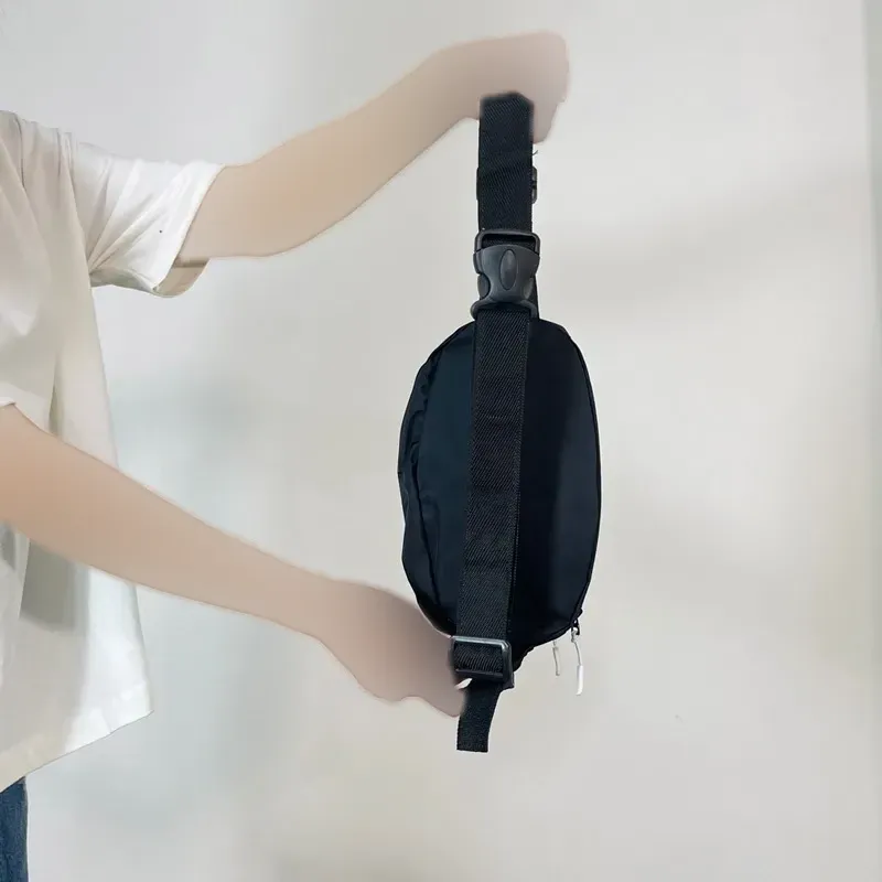 کیف کمری و بادی بگ اسپرت شمعی با جای قمقمه آب