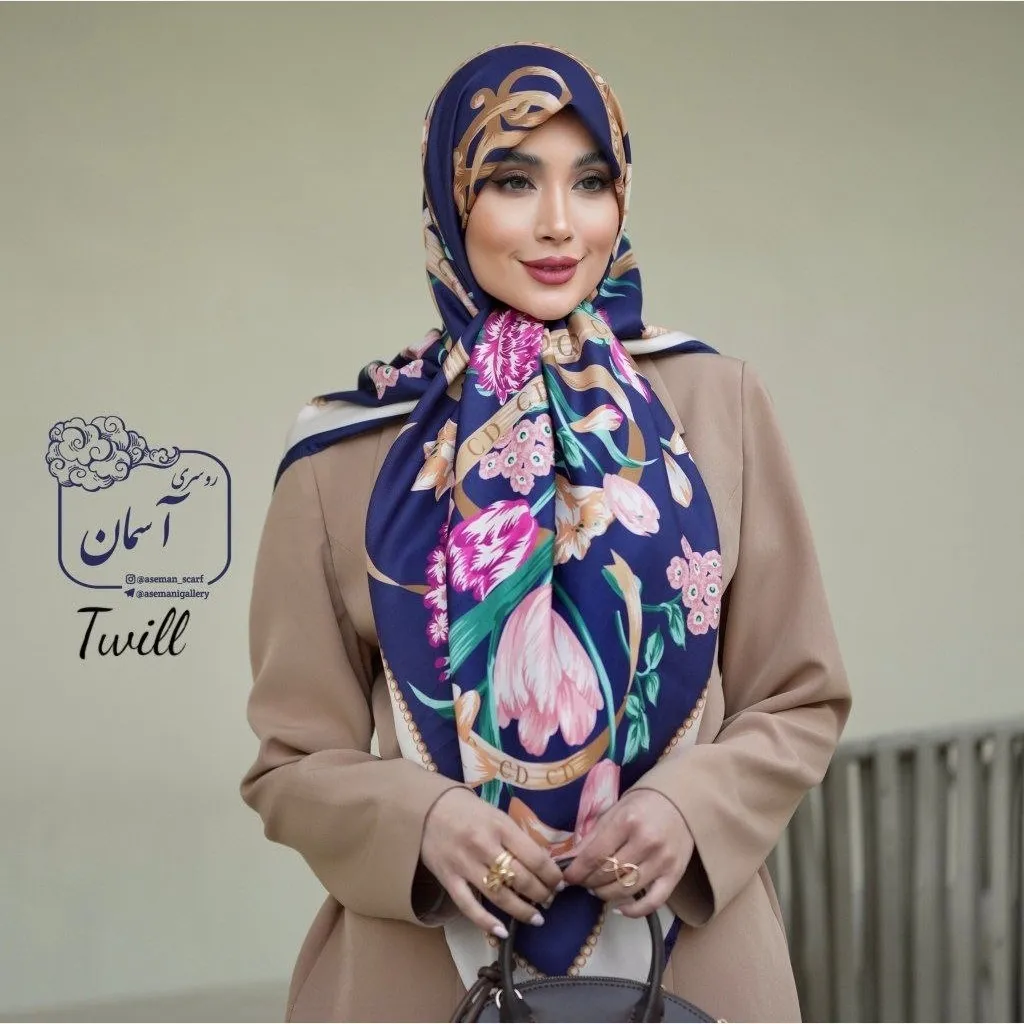 روسری ساتن ابریشم طرح رزگلد قواره 140 مجلسی