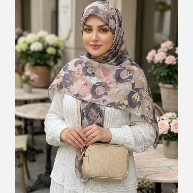 روسری نخ کاستوم سیتو طرح رِسپینا قواره بزرگ 140 سانتیمتر دور دست دوز