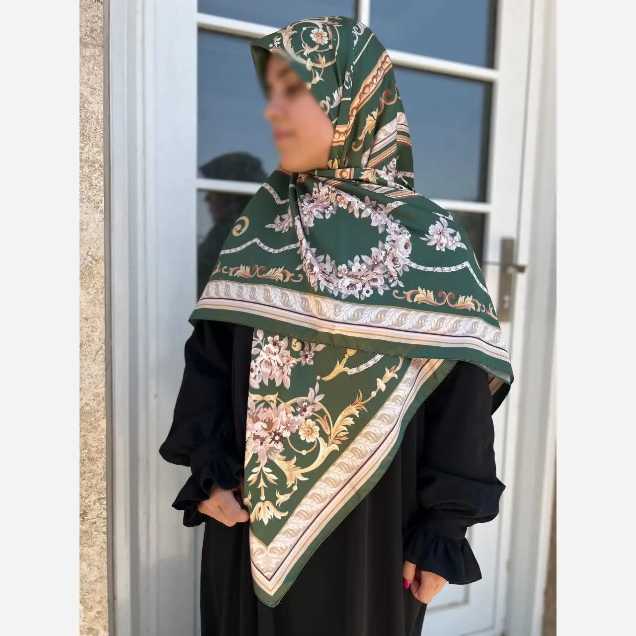 روسری ابریشم ساتن مجلسی قواره 135 سبز