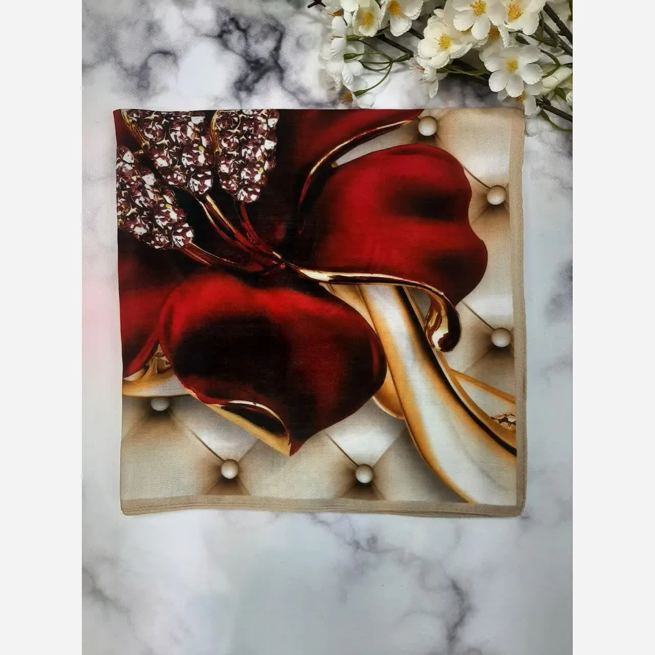 روسری نخی کاستوم طرح شقایق ابعاد 140x140 چرخ دوز