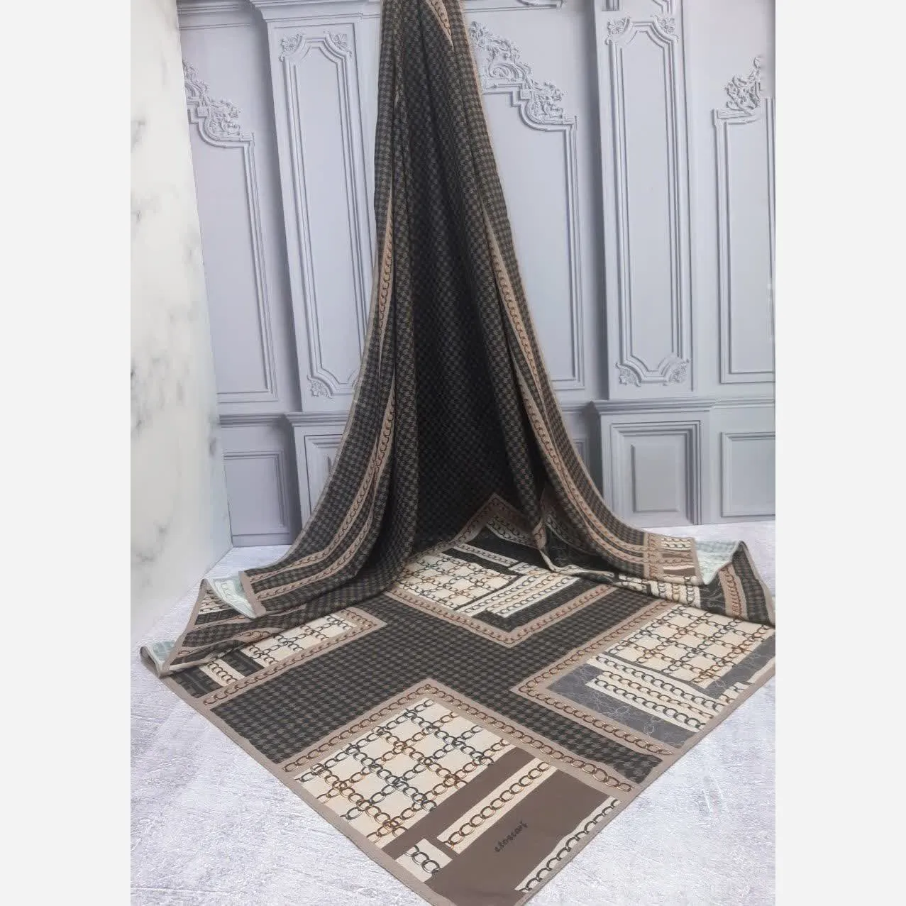 روسری نخ کاستوم طرح منو قواره بزرگ 140 سانتیمتر