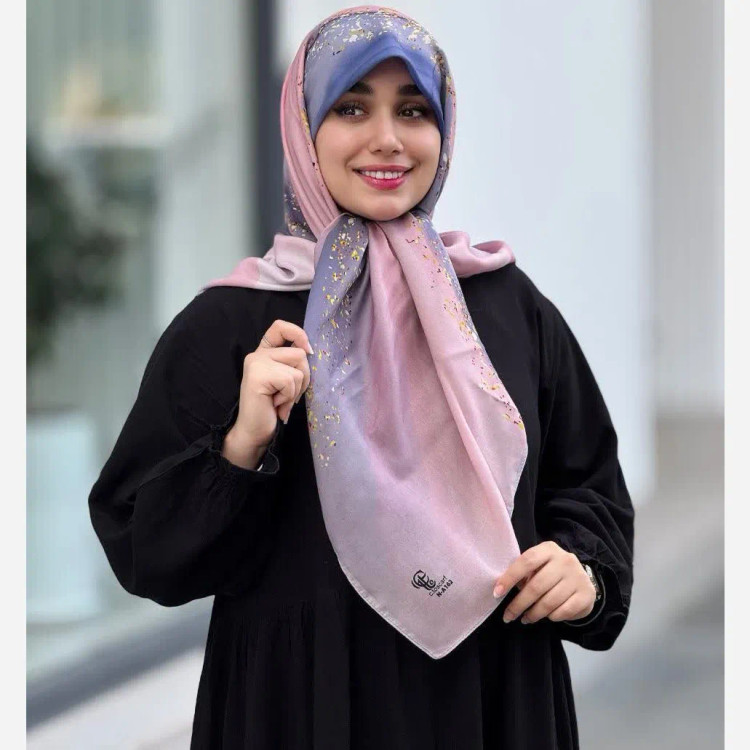 روسری نخی کاستوم طرح رزین طلایی صورتی یاسی طوسی قواره 110